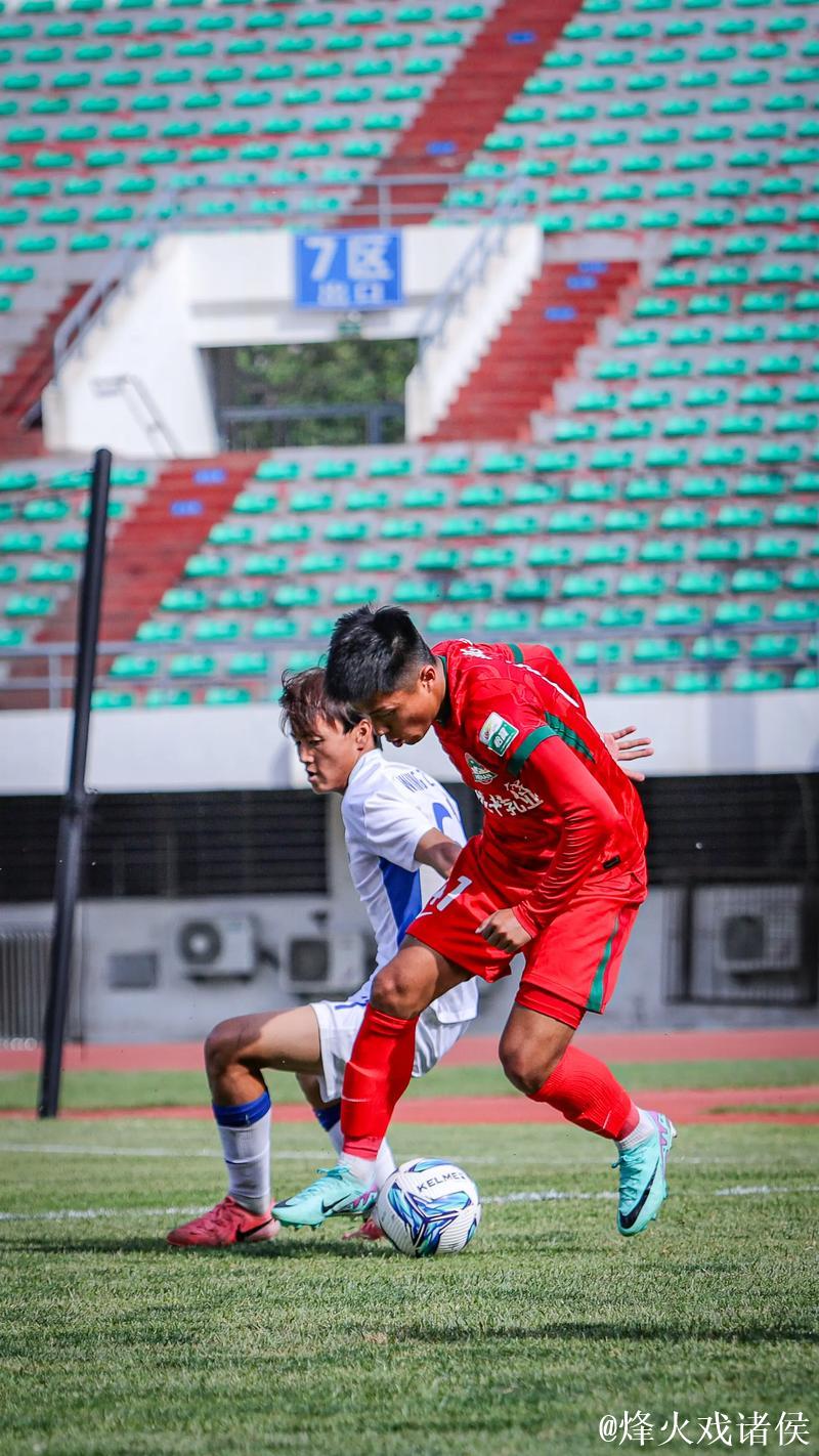 河南足球俱乐部携手管城回族区实验中学共育未来足球之星 河南足球俱乐部携手管城回族区实验中学共育未来足球之星